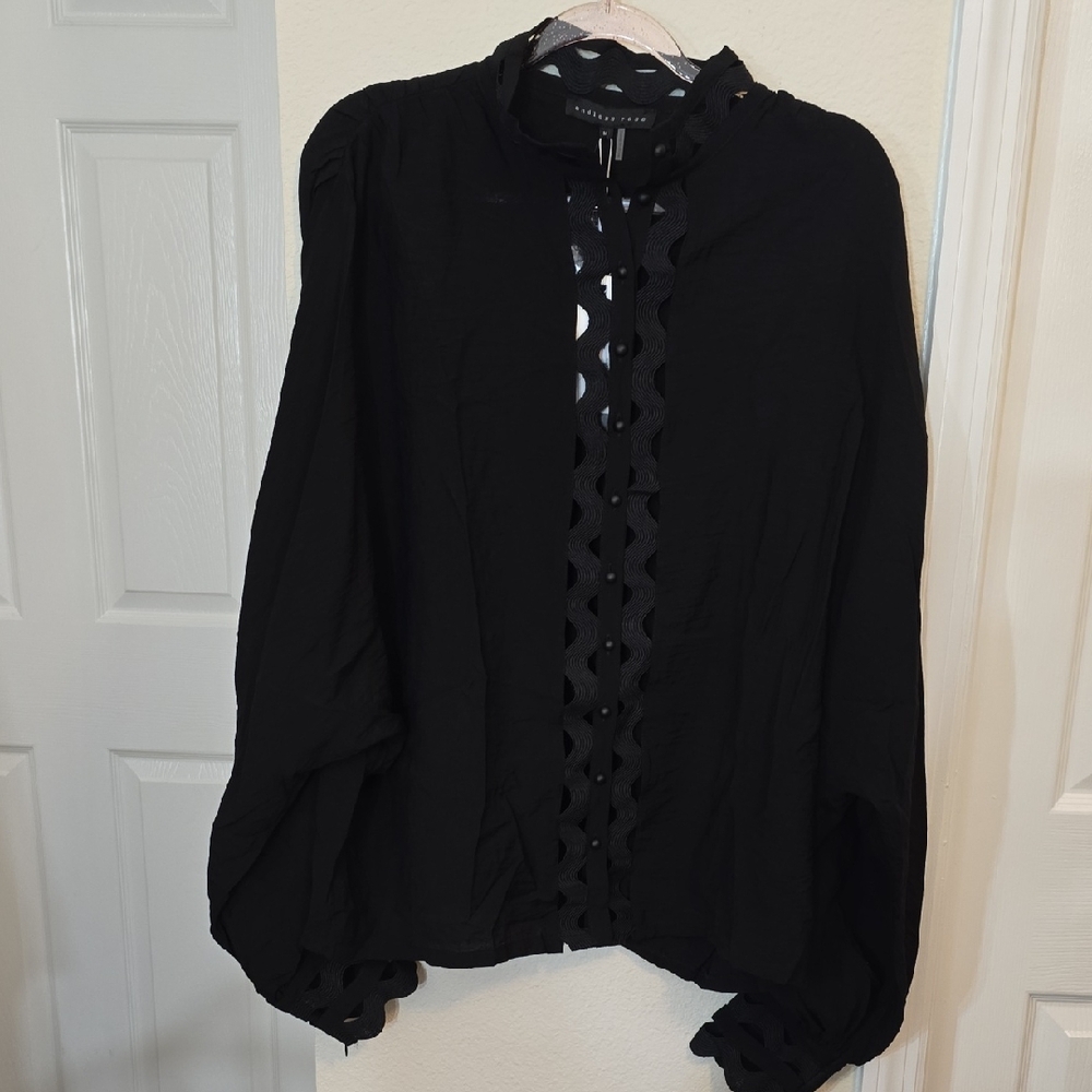 Endless Rose Black Puff Sleeve Boxy Blouse